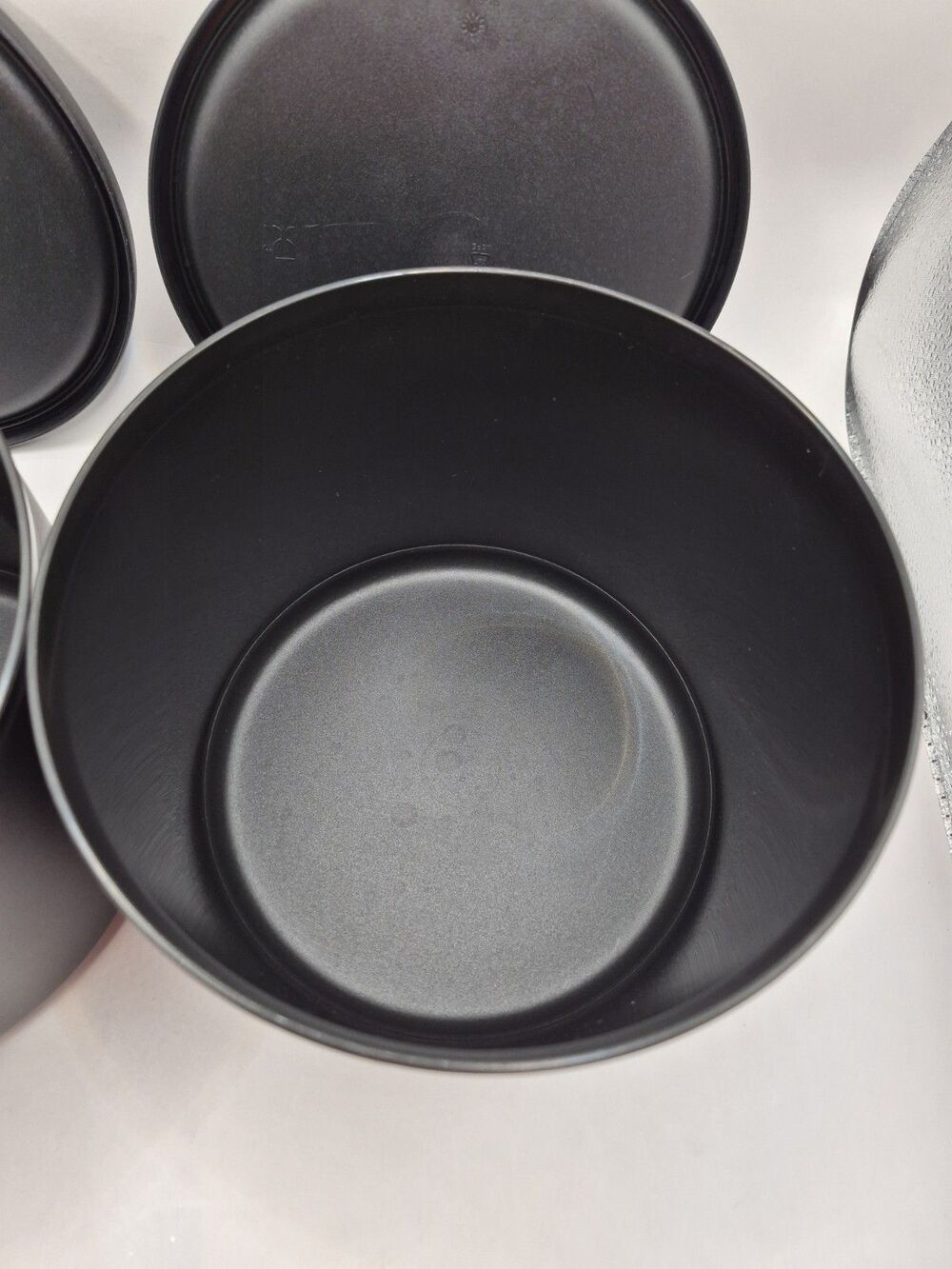 Tupperware Basic Black Round Stacking Canisters 2.1L Lot Of 2 #8559A - Picture 10 of 16